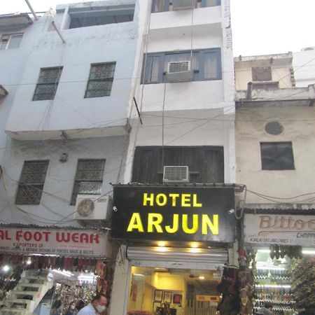 Hotel Arjun Yeni Delhi Dış mekan fotoğraf