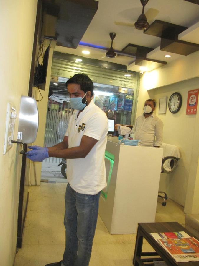 Hotel Arjun Yeni Delhi Dış mekan fotoğraf
