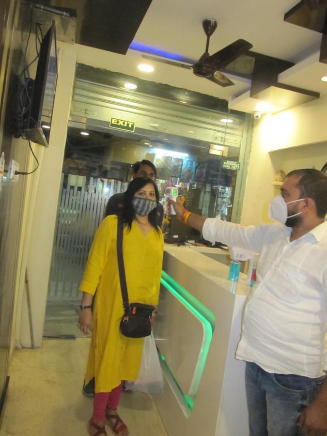 Hotel Arjun Yeni Delhi Dış mekan fotoğraf