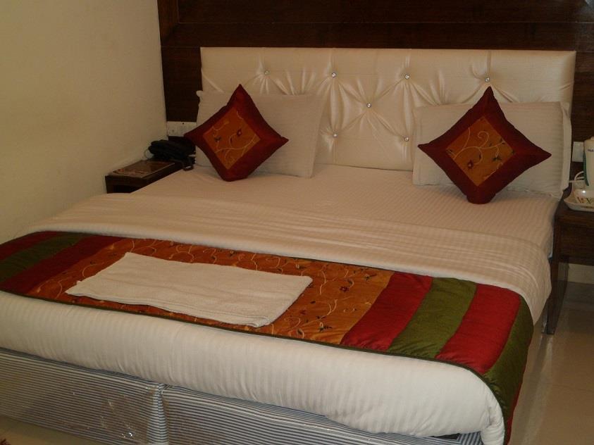 Hotel Arjun Yeni Delhi Dış mekan fotoğraf