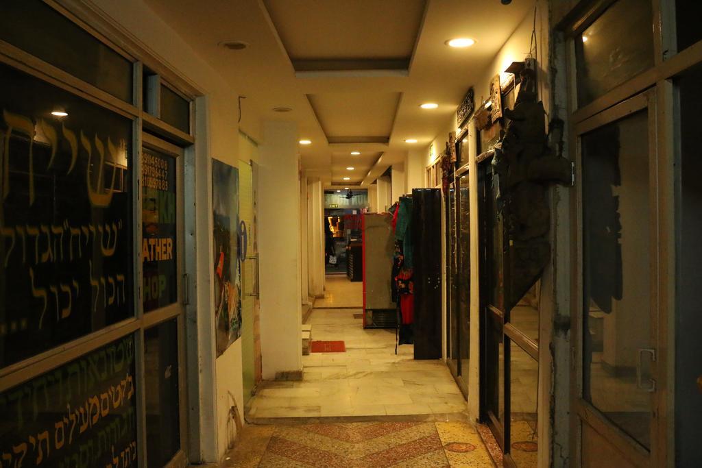Hotel Arjun Yeni Delhi Dış mekan fotoğraf