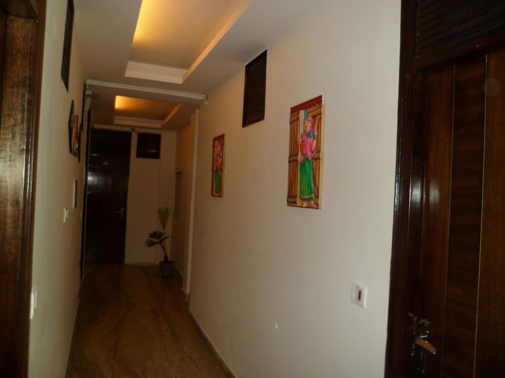 Hotel Arjun Yeni Delhi Dış mekan fotoğraf