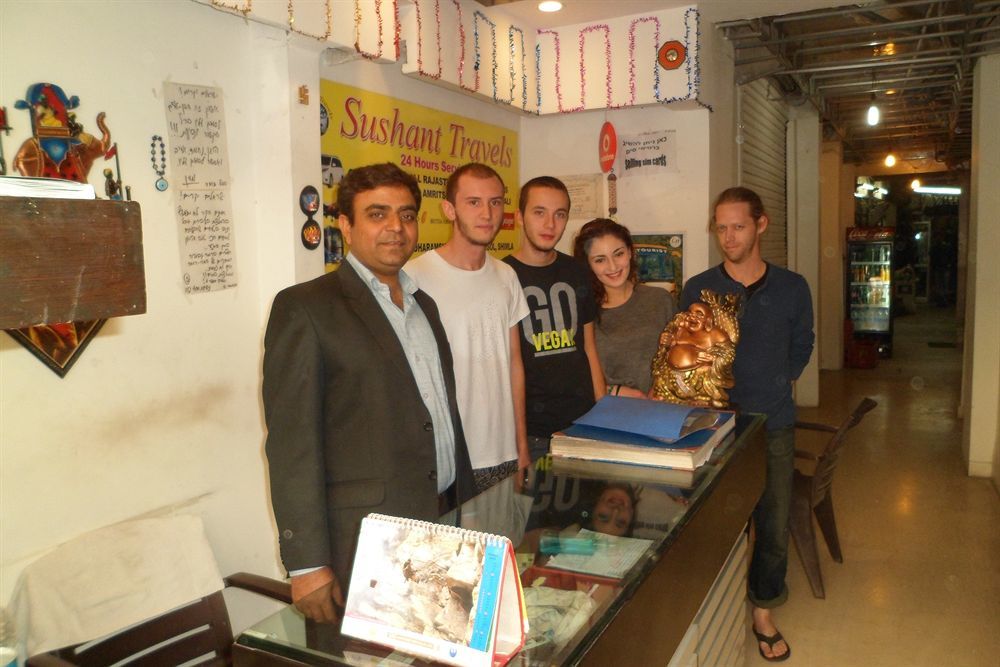 Hotel Arjun Yeni Delhi Dış mekan fotoğraf